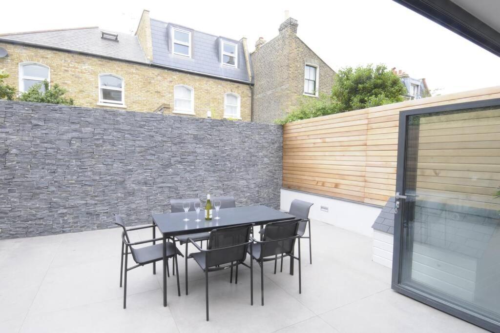Four Bedroom Modern Victorian Wandsworth House Londýn Exteriér fotografie